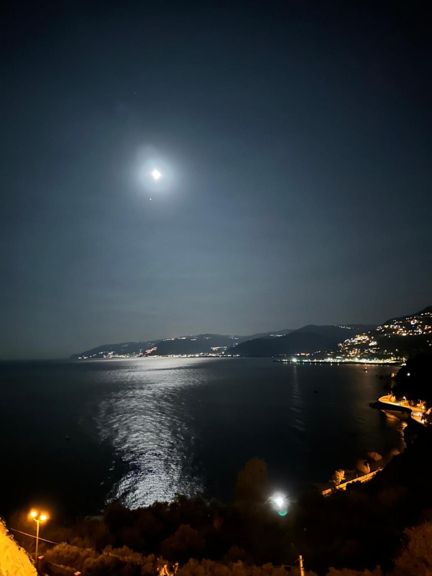 Ad Apartment Capo d'Orlando Exterior photo